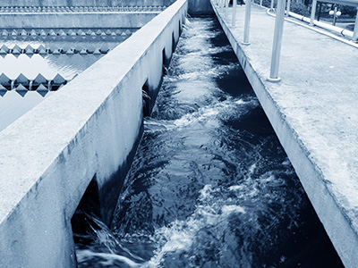 該怎么維護(hù)保養(yǎng)玻璃鋼污水處理設(shè)備?